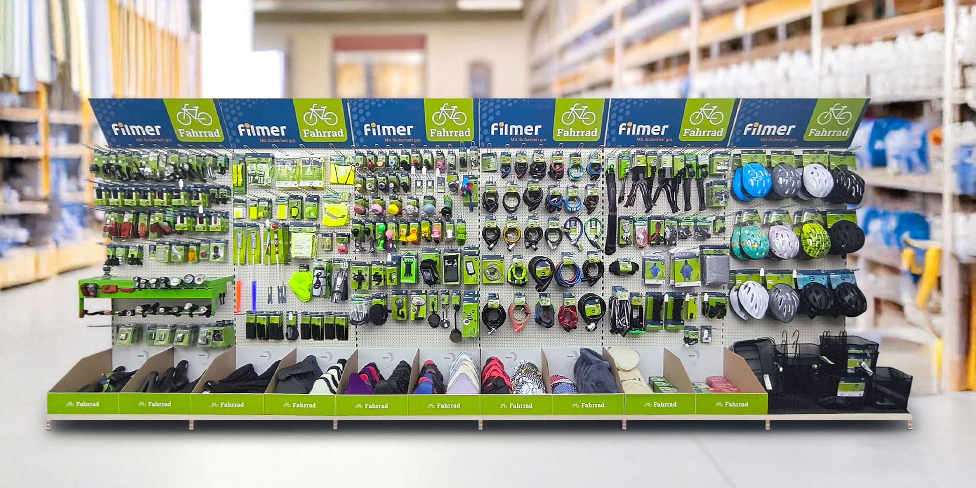 Modulwand mit Fahrradzubehör